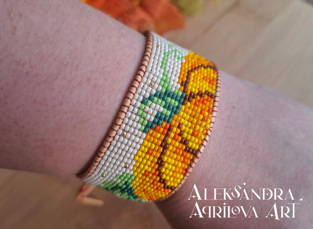 Ръчно изработена гривна от чешки мъниста "Тиквена приказка" - Александра Априлова